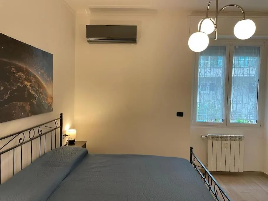 Casa Del Lupo Apartment Genoa