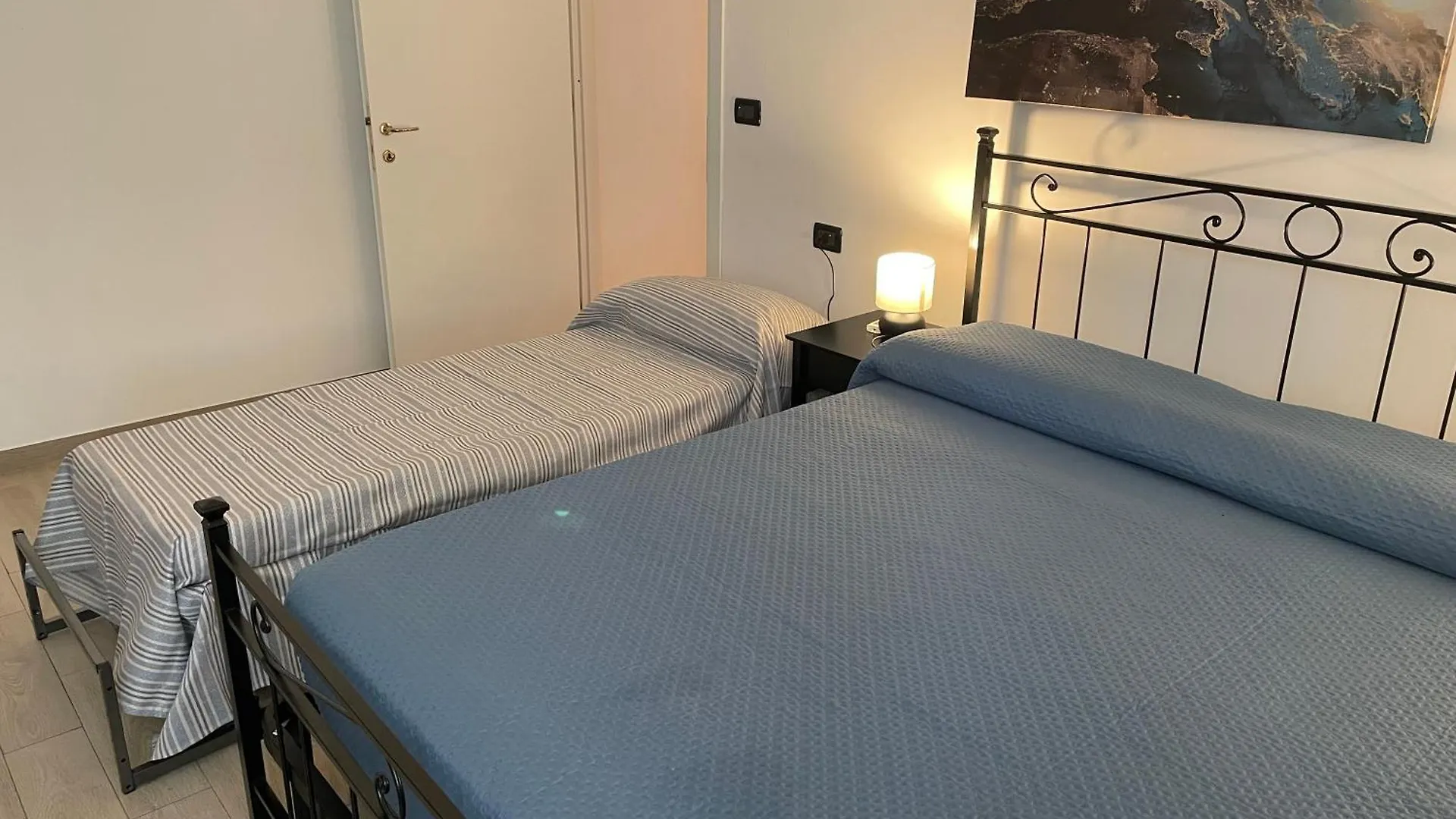 Casa Del Lupo Apartment Genoa